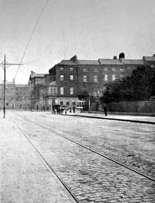 1, Merrion Square, Dublin, Ireland: the house where Oscar Wilde was born in 1854, (1906). Creator: Unknown