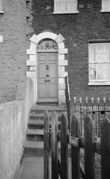 115 Kennington Lane, Lambeth, London, 1945. Artist: Eric de Maré
