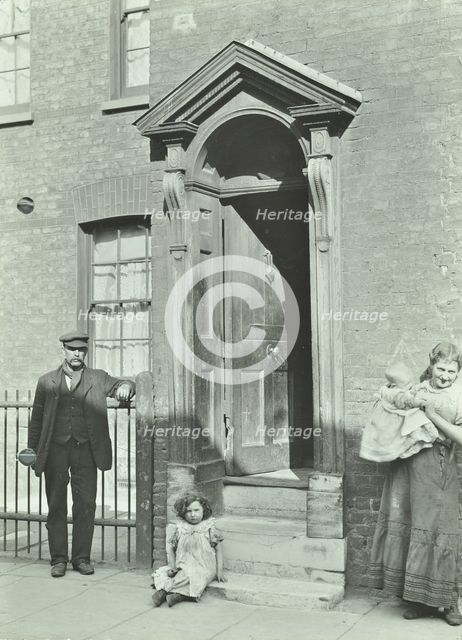 112 Watergate Street, Deptford, London, 1911. Creator: Unknown.