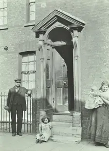 112 Watergate Street, Deptford, London, 1911. Creator: Unknown
