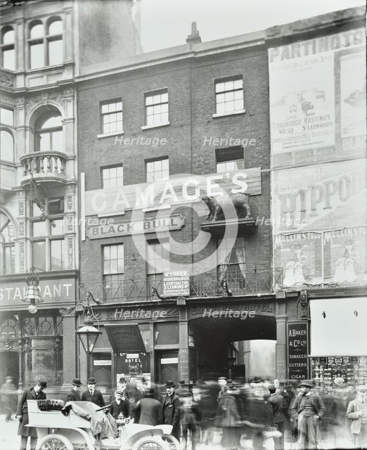 122 Holborn Black Bull Hotel, London, 1904. Creator: Unknown.