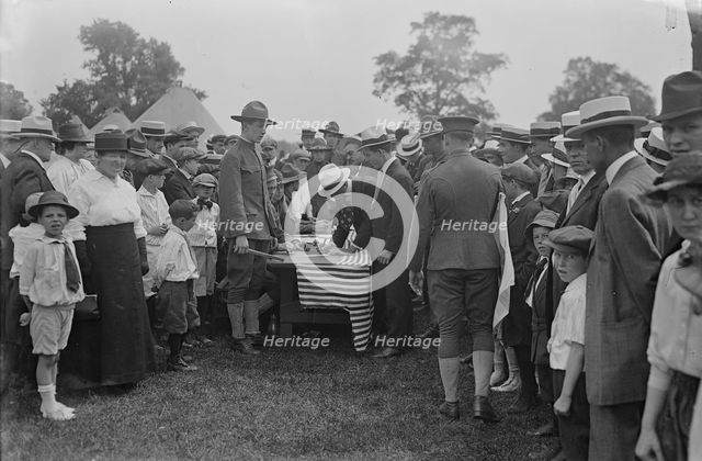 14th Infantry Camp, signing recruit in, 1917 or 1918. Creator: Bain News Service.