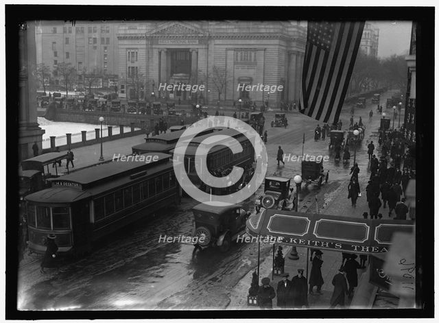 14th Street, between 1913 and 1918. Creator: Harris & Ewing.