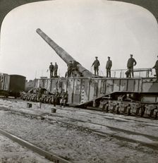 16 inch railway gun which pulverised the Hindenburg Line, World War I, France, 1917-1918.Artist: Realistic Travels Publishers