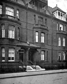 16, Tite Street, Chelsea, London, 1906. Creator: Unknown