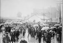 17th Reg't [i.e., Regiment] leaving Toronto, between c1914 and c1915. Creator: Bain News Service