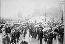 17th Reg't [i.e., Regiment] leaving Toronto, between c1914 and c1915. Creator: Bain News Service