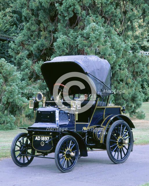 1897 Daimler. Artist: Unknown.