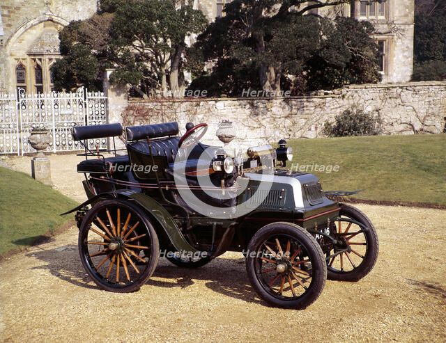 1899 Daimler 12hp. Artist: Unknown