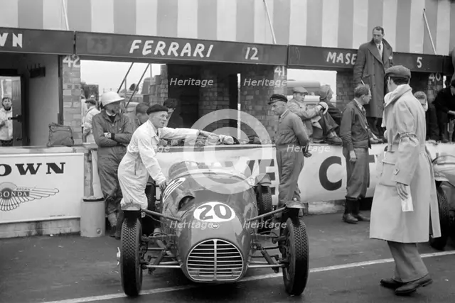 1951 Killeen - MG, D.Pitt in pits at Silverstone during British GP meeting. Creator: Unknown.