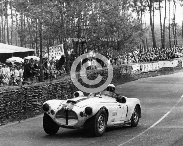 1953 Cunningham 5.4 at Le Mans driven by Cunningham/Spear. Creator: Unknown.