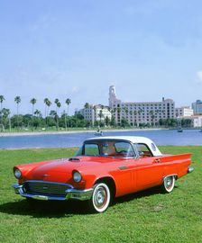 1957 Ford Thunderbird