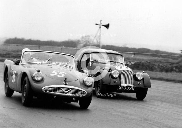 1961 Daimler SP250, Hon. B.Fielding and Morgan +4, Jones. At Silverstone. Creator: Unknown.