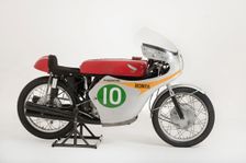 1961 Honda RC162, Mike Hailwood. Creator: Unknown