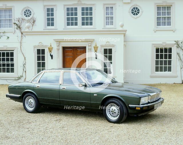 1988 Jaguar Sovereign 3.6. Artist: Unknown.