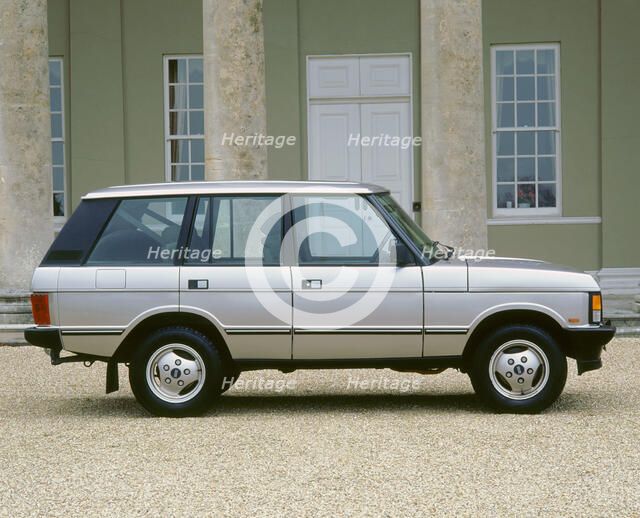 1993 Range Rover V8 3.9. Artist: Unknown.