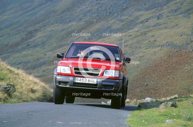 1998 Isuzu Trooper Duty. Artist: Unknown.