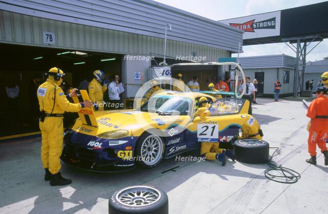 1999 Chrysler Viper,fia gt silverstone 500, in pits. Artist: Unknown.