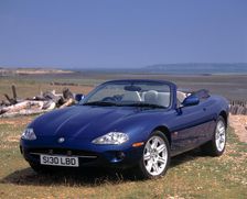 1999 Jaguar XK8