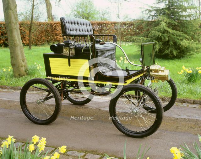 1900 Locomobile. Artist: Unknown.