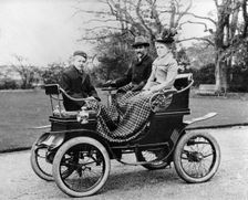 1901 De Dion Bouton voiturette vis a vis. Creator: Unknown