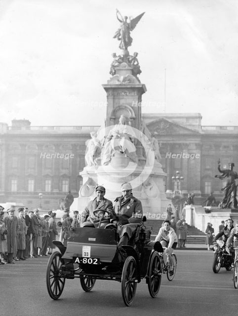1902 Albion dog - cart on 1954 London to Brighton run, Ken Wharton. Creator: Unknown.