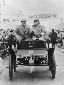 1902 Albion dog - cart on 1955 London to Brighton run, Ken Wharton. Creator: Unknown