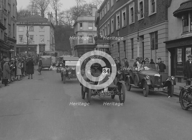 1902 Renault of W Vincent taking part in the London-Brighton Run, Reigate, Surrey, 1928. Artist: Bill Brunell.