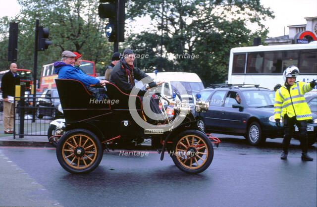 1903 Cadillac at 2000 London to Brighton run. Artist: Unknown.