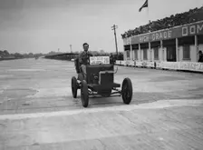 1903 Rover of R Livesey competing in the BARC Daily Sketch Old Crocks Race, Brooklands, 1931. Artist: Bill Brunell