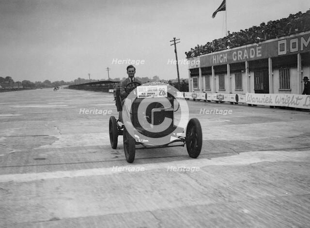 1903 Rover of R Livesey competing in the BARC Daily Sketch Old Crocks Race, Brooklands, 1931. Artist: Bill Brunell.