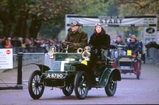 1904 De Dion Bouton at 2000 London to Brighton run