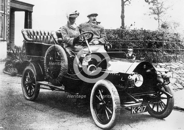 1904 Globe tonneau. Creator: Unknown.
