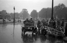 1904 Oldsmobile on the London to Brighton RAC Veteran Car Run of 1953