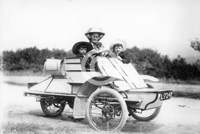 1905 Rexette 5 hp tricar, (c1905?). Artist: Unknown
