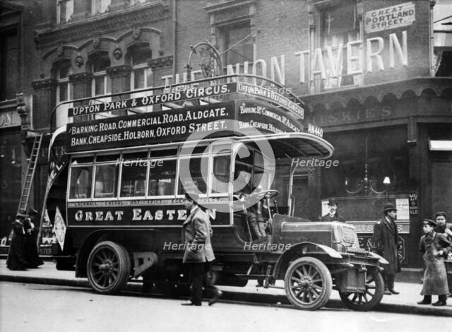 1906 Straker Squire bus Artist: Unknown.