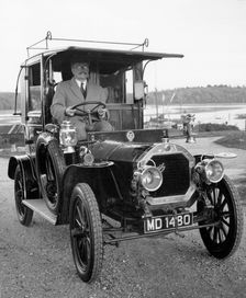 1908 Unic taxi cab. Creator: Unknown