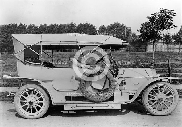 1909 Nagant - Hobson. Creator: Unknown.