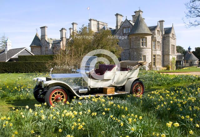 1909 Rolls Royce in front of Palace House, Beaulieu Artist: Unknown.