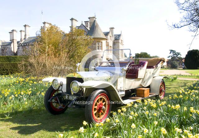 1909 Rolls Royce in front of Palace House, Beaulieu Artist: Unknown.