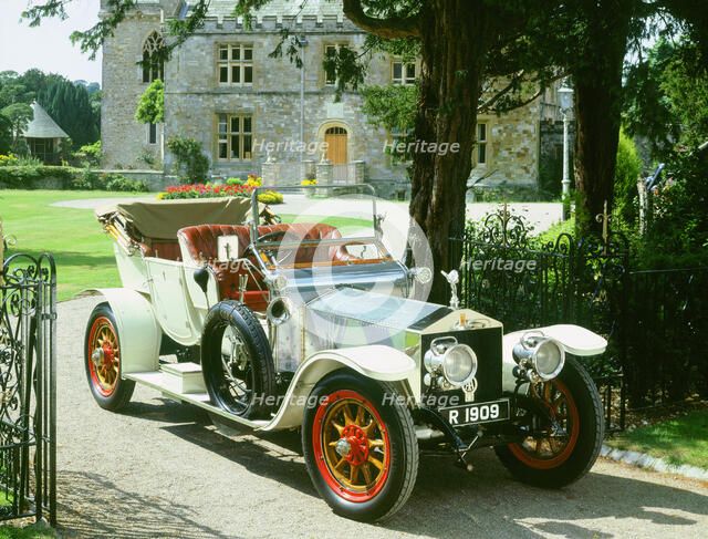 1909 Rolls Royce Silver Ghost. Artist: Unknown.