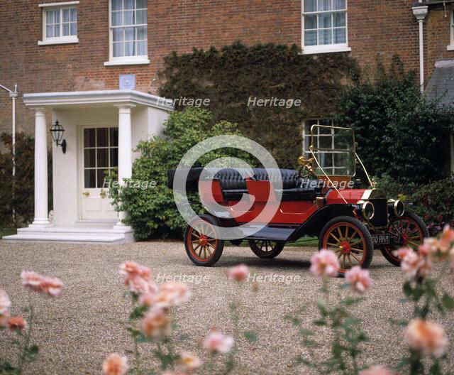 1911 Ford model T. Artist: Unknown.