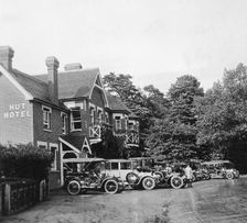 1911 Hut Hotel at Wisley in Srrey on the A3 road. Creator: Unknown