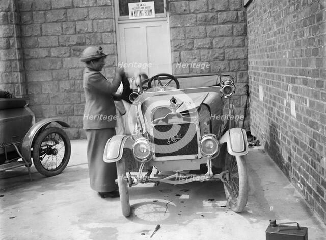 1913 Arden 10hp car. Artist: Bill Brunell.