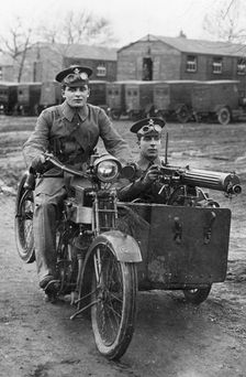 1914 Vickers Clyno Combination with machine gun. Creator: Unknown