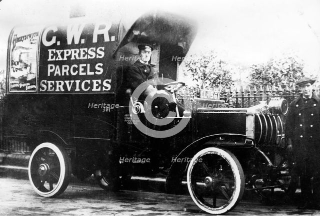 1914 Straker Squire C.N. type van Artist: Unknown.