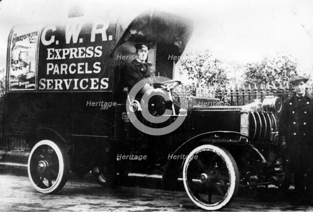 1914 Straker Squire C.N. type van Artist: Unknown.