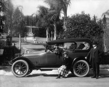 1916 Chalmers model 6-40 Californian top tourer. Creator: Unknown