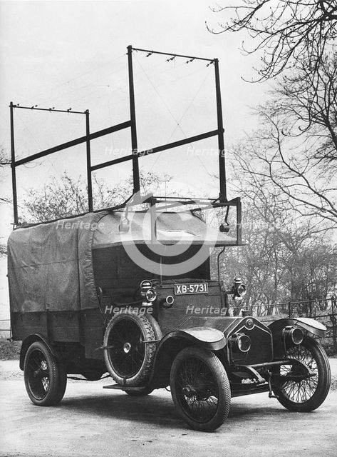 1918 Crossley 25-30hp Met Police van, used by Flying Squad. Creator: Unknown.