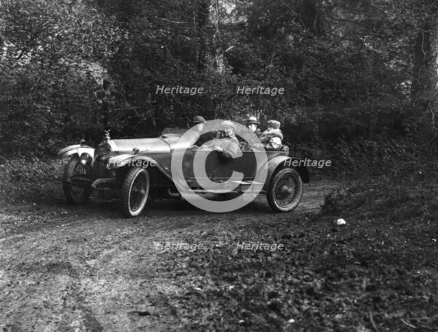 1920 Straker Squire 24-80 hp Artist: Unknown.